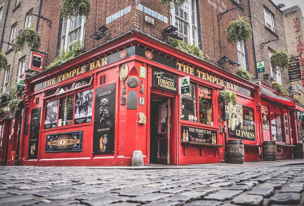 Pub institution "Temple Bar" dans le quartier de Temple Bar à Dublin - Photo de TeroVesalainen