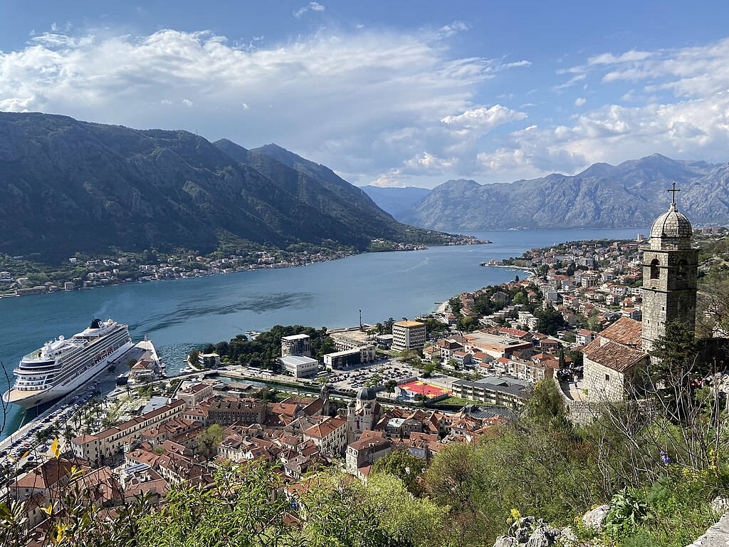 Bouches de Kotor et ville de Kotor - de Desemeus - Licence ccbysa 4.0