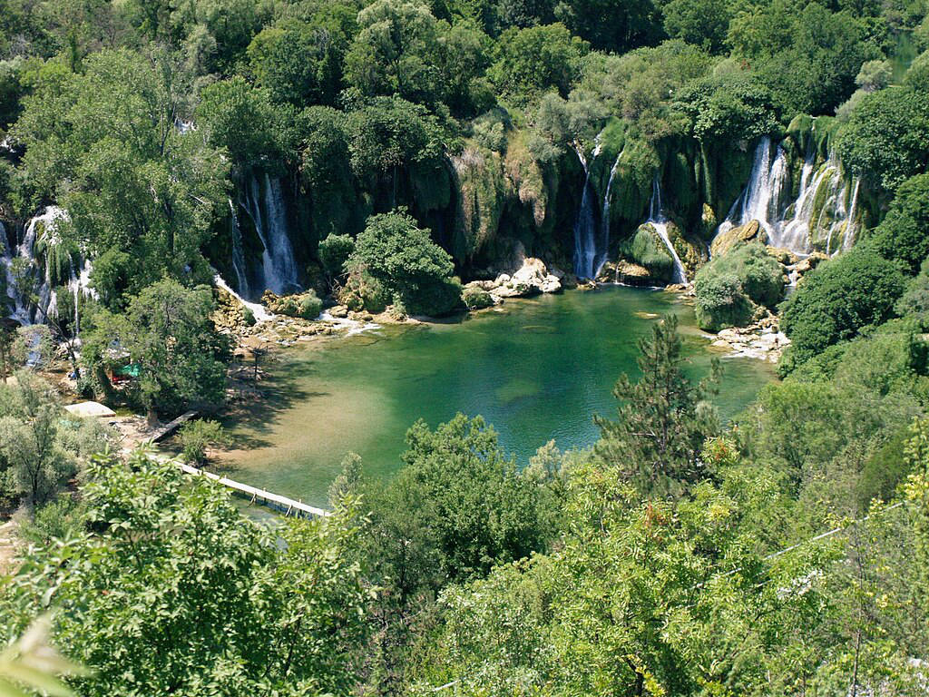 Chutes d'eau de Kravica en Bosnie - Photo de Marcin Ostajewski - Licence ccbysa 3.0