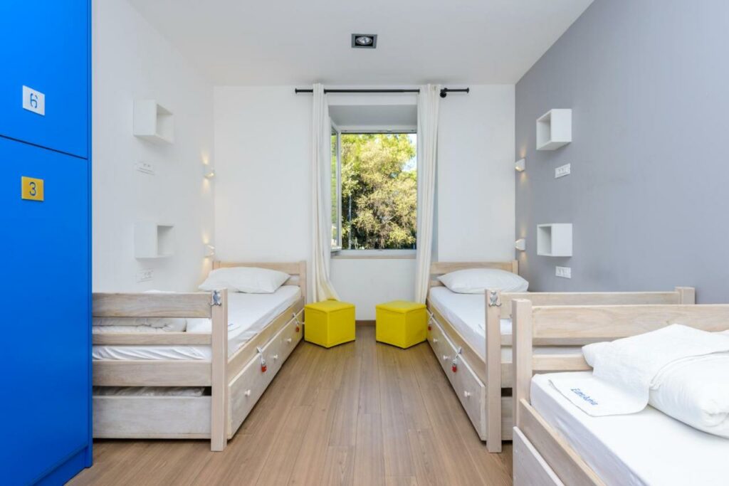 Chambre de l'auberge de jeunesse Hostel EuroAdria à Dubrovnik.