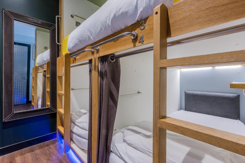 Espace commun du CODE - POD Hostel Edinburgh.