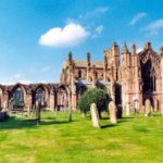 Châteaux et abbayes en ruines près d’Édimbourg en Ecosse