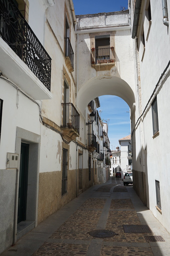 Encore une autre rue de la vieille ville.
