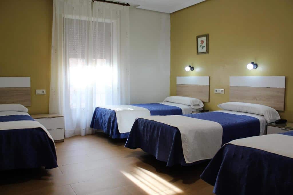 Chambre de l'Hotel Hostal Madrid à Tolède.