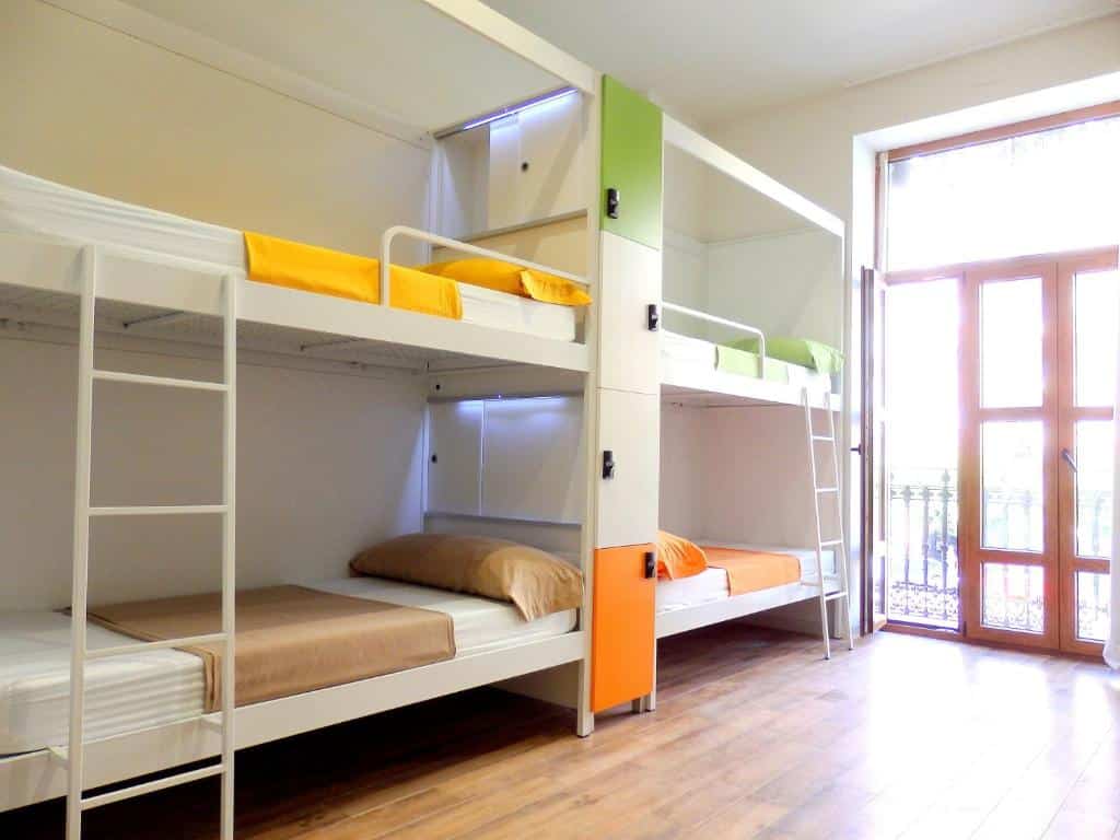 Dortoir de l'auberge de jeunesse Urban Youth Hostel à Valence.