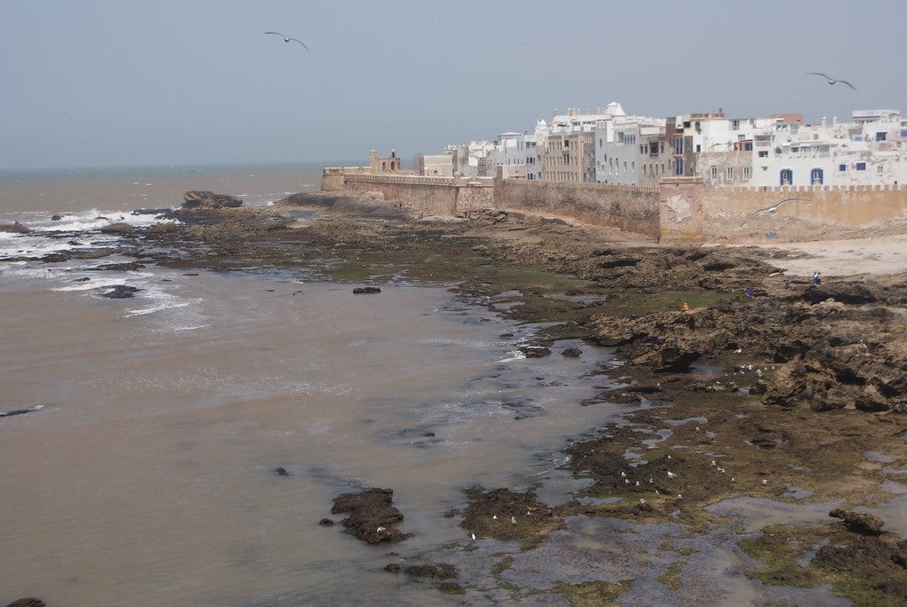 > Vue sur la ville fortifiée depuis la Sqala d'Essaouira construite sur l'ordre du Sultan.