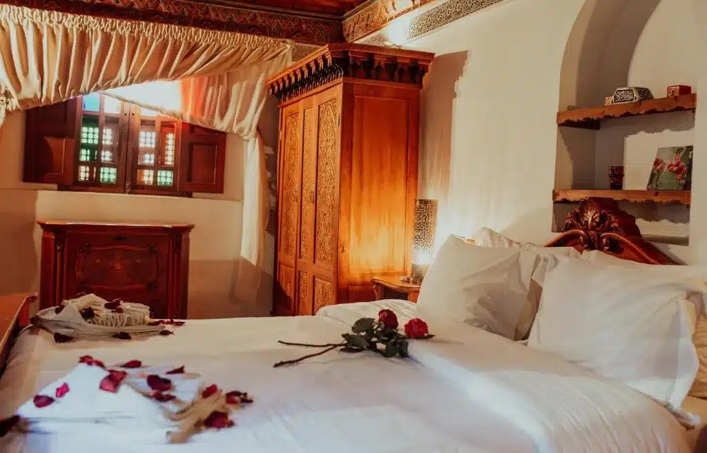 Chambre dans le Riad Toyour à Fès.