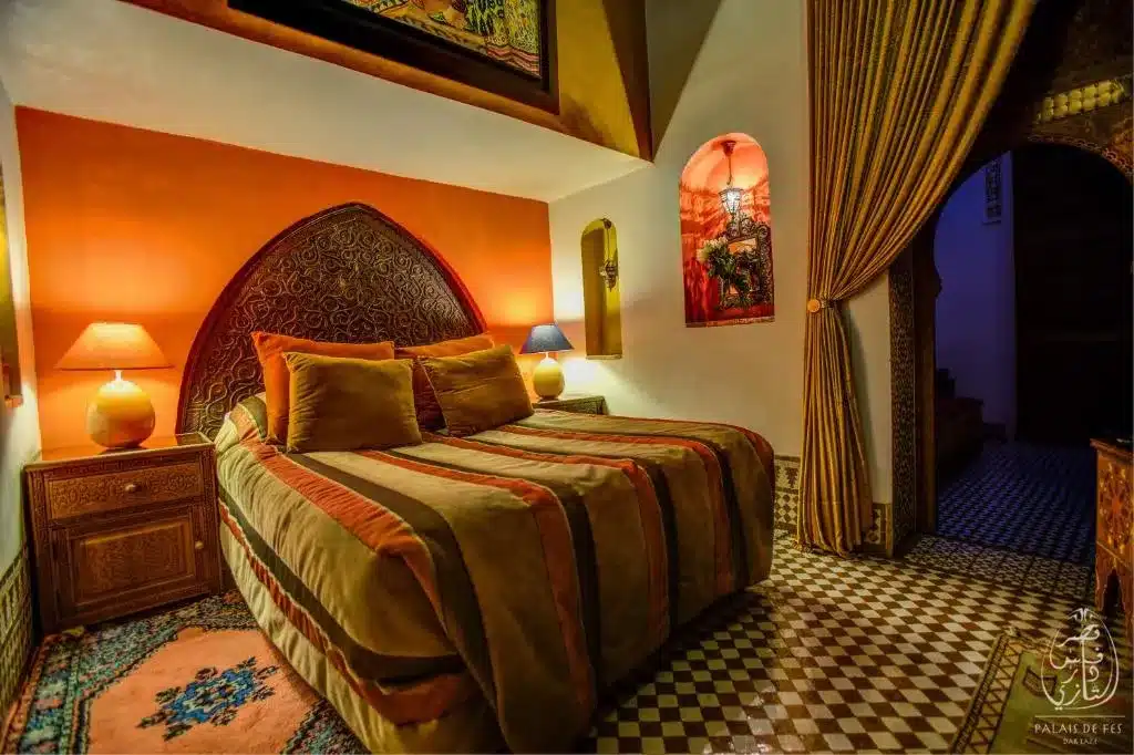 Chambre de l'hotel Riad Dar Tazi à Fès.