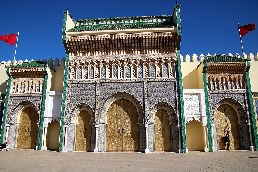 Porte du Palais Royal dans le quartier Jdid de Fès - Photo de Werner100359