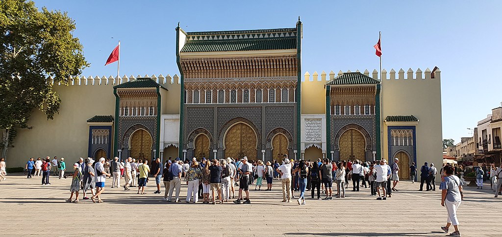 Lire la suite à propos de l’article Fès Jdid, la nouvelle médina : Palais royal et serviteurs