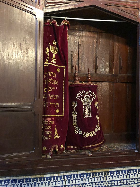 Dans la synagogue Danan dans le Mellah, l'ancien quartier juif de Fès - Photo de Sambasoccer27