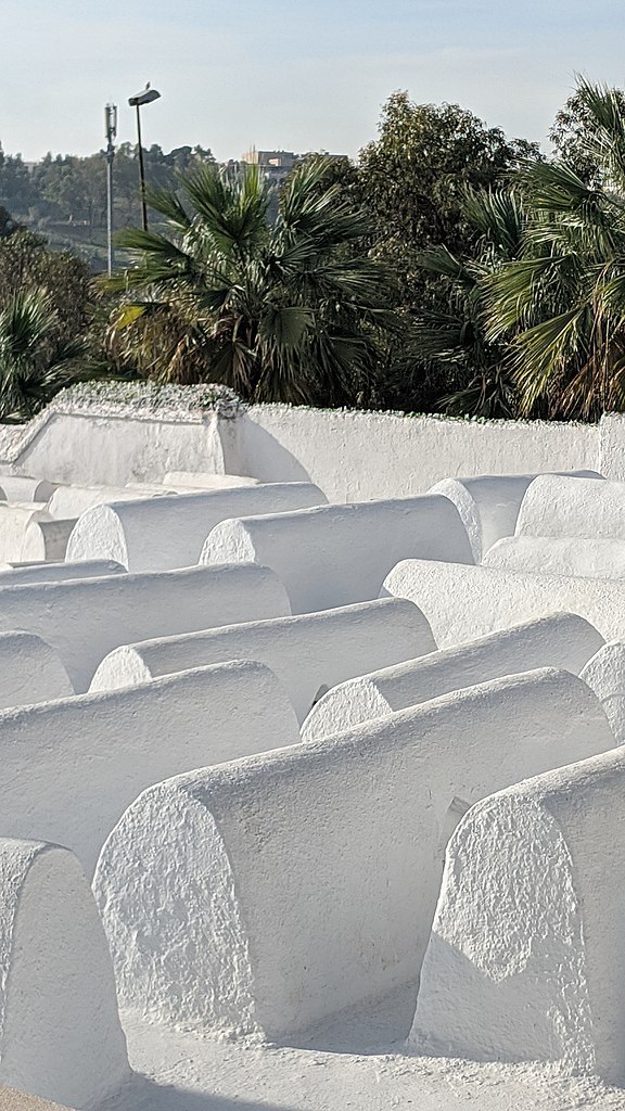 Cimetière juif dans le Mellah de Fès - Photo de Bobistraveling