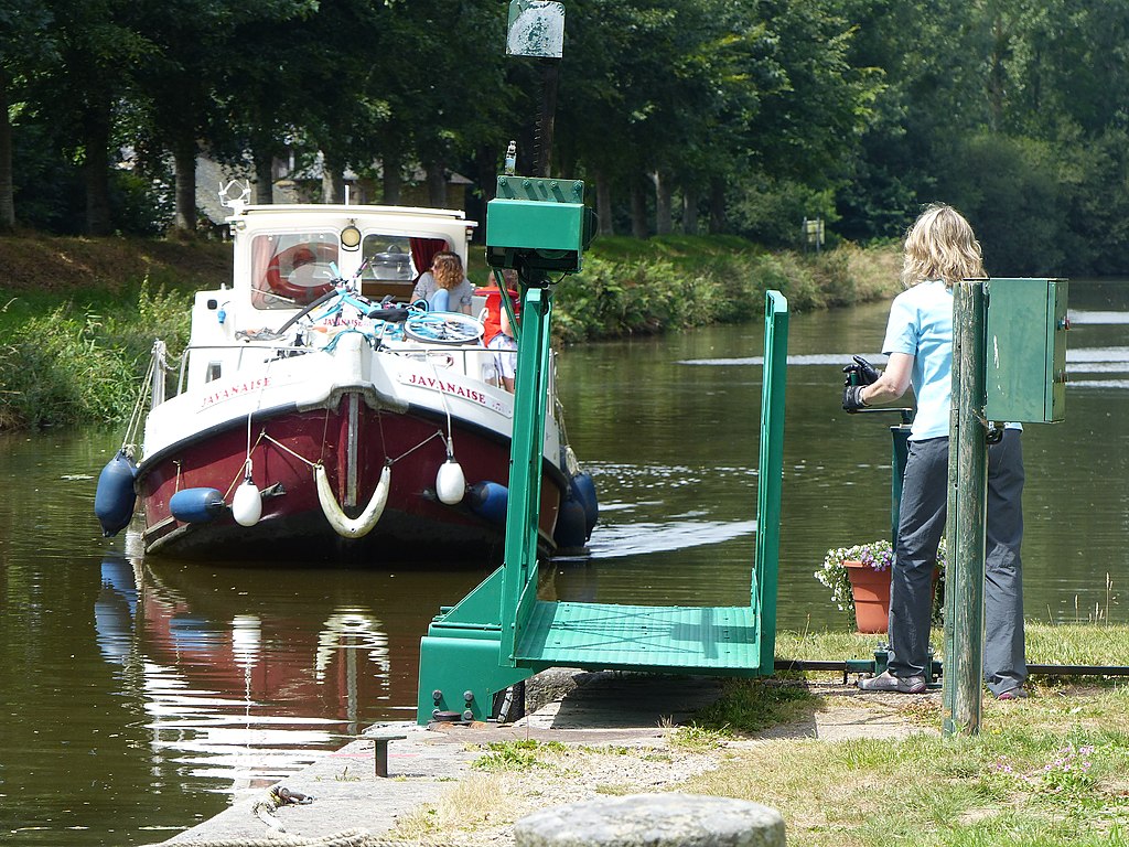 Lire la suite à propos de l’article Tourisme fluvial en Bretagne : Tout ce qu&rsquo;il faut savoir