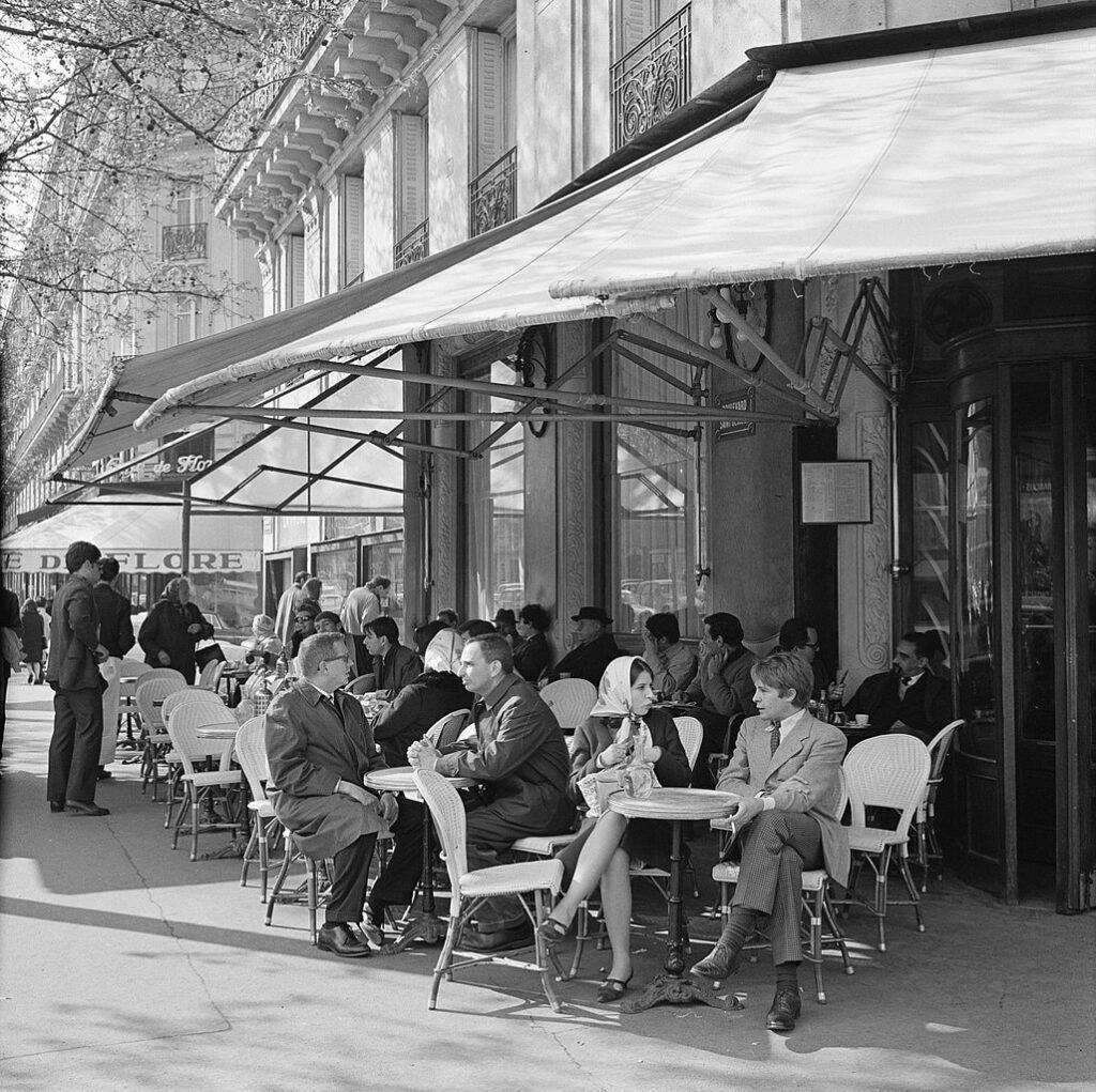 Café aux Deux Magots à Saint-Germain-des-Pres - Photo de Willem van de Poll - Licence c0