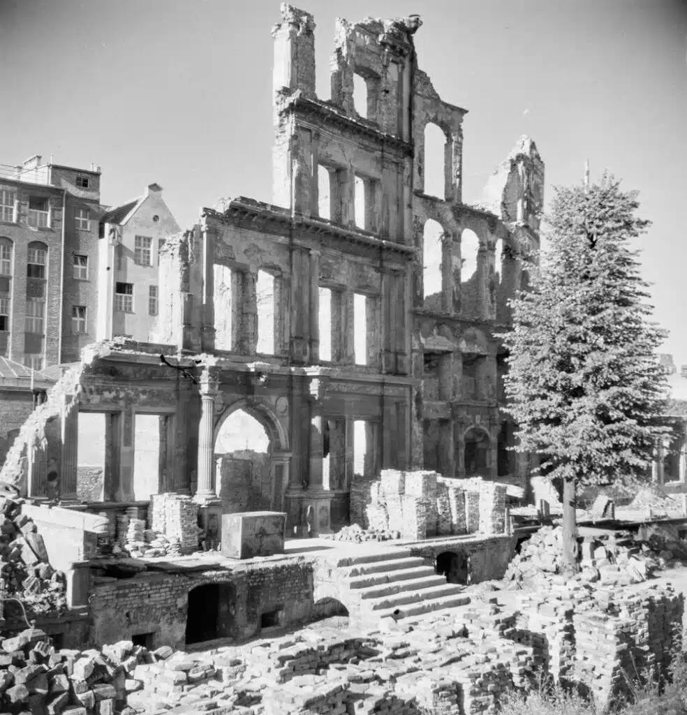 16 rue Chlebnicka à Gdansk en 1945 - Photo de Kazimierz Lelewicz - Licence CCBY-NC-4.0