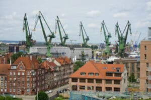 Histoire des chantiers navals de Gdańsk : De la puissance maritime prusse à la chute du communisme