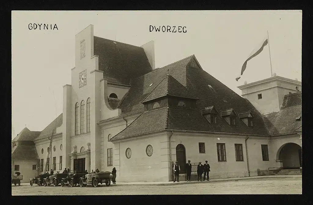 Gare centrale de Gdynia entre 1926 et 1931.
