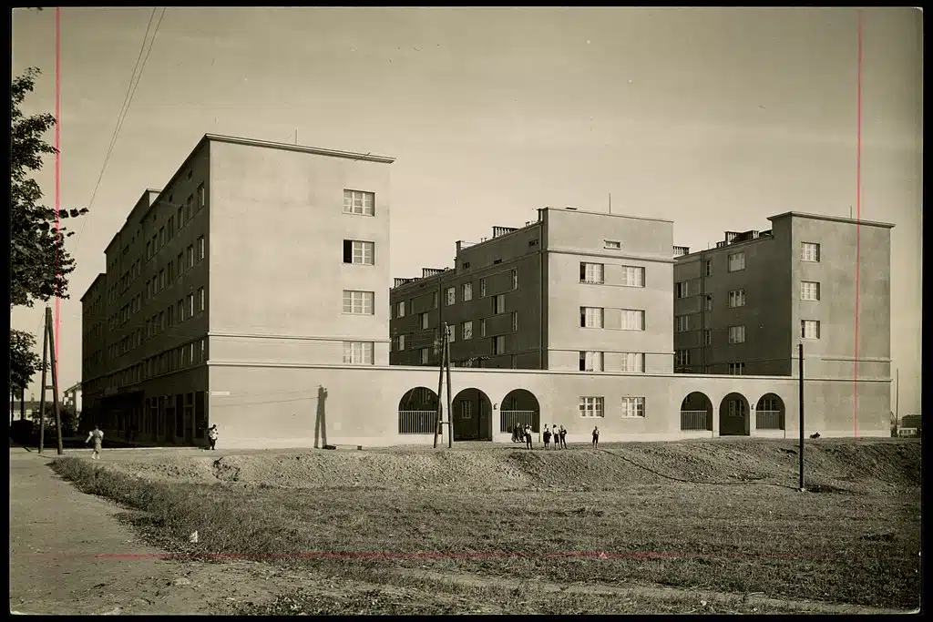 Nouvelle habitation à Gdynia (1934) - Photo d'Henryk Poddebski.