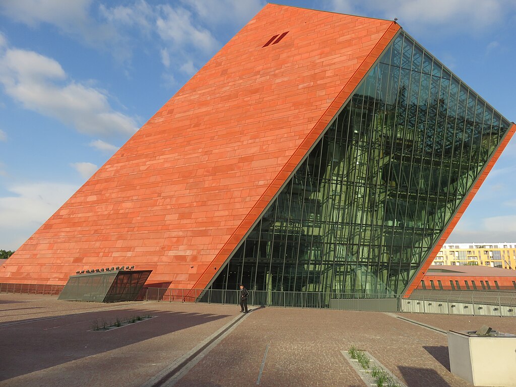 Batiment du Musée de la 2e guerre mondiale à Gdansk - Photo de Jroepstorff - Licence ccbysa 4.0