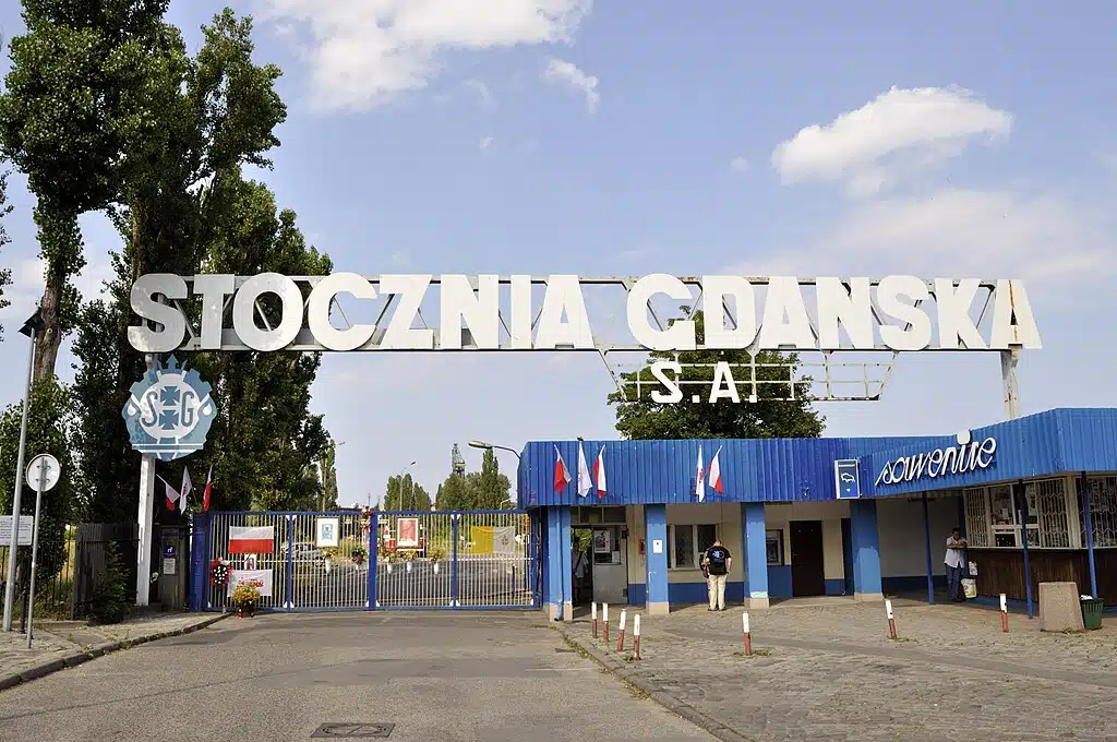 Entrée historique du chantier naval de Gdansk - Photo de DerHexer - Licence ccbysa 3.0,2.5,2.0,1.0