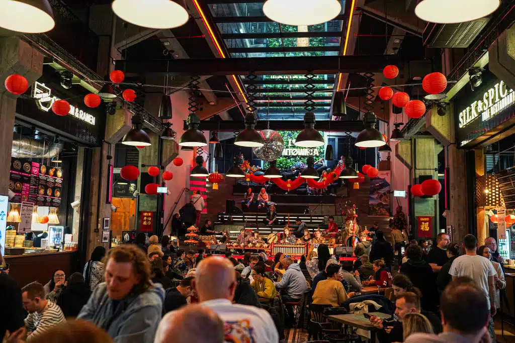 Food hall Montownia à Gdansk.