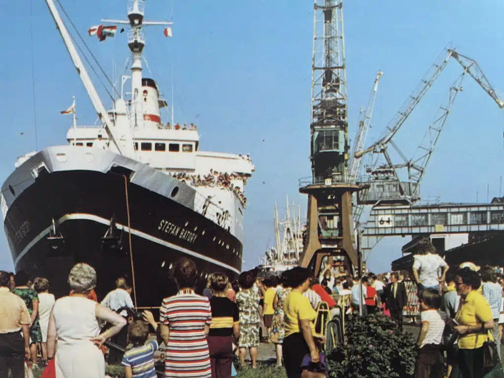 Le paquebot Stefan Batory dans le port de Gdynia.