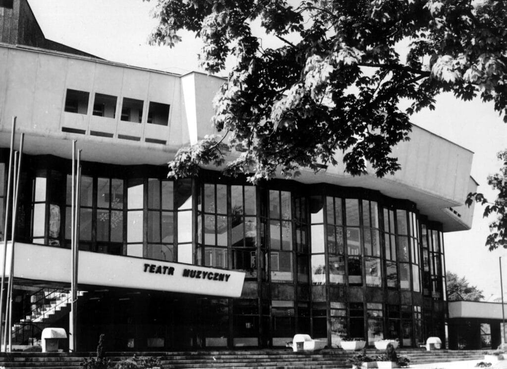 Teatr Muzyczny im. Danuty Baduszkowej, Théâtre musical Danuta Baduszkowa à Gdynia
