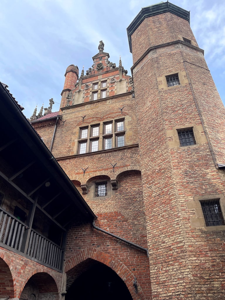 Przedbramie ulicy Długiej, entrée de la voie royale de Gdansk. Accessoirement la prison et la résidence du bourreau.