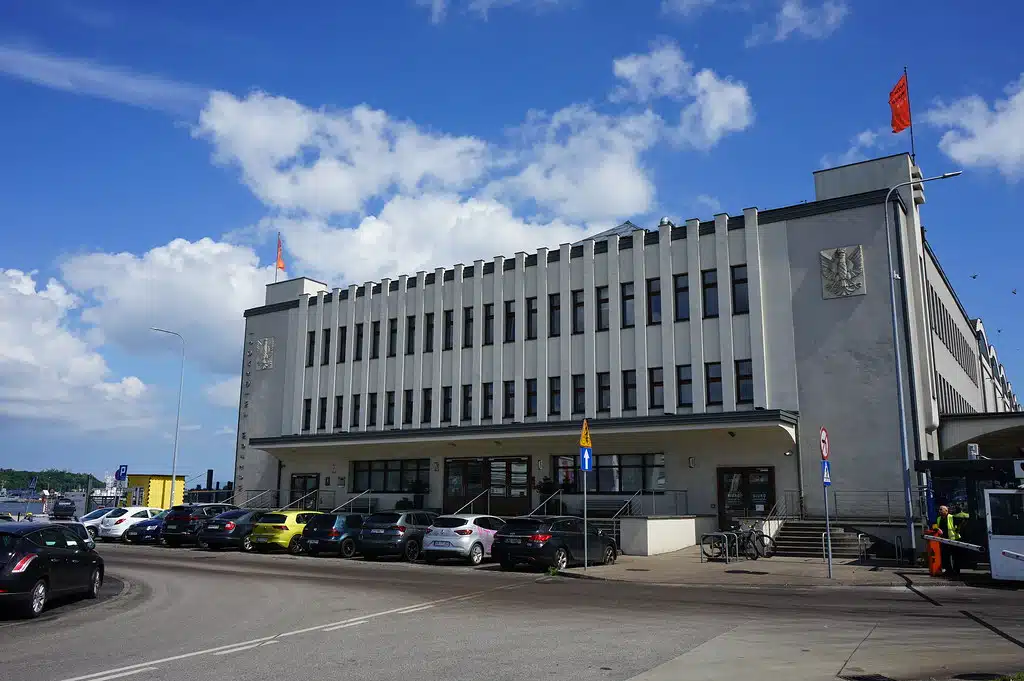 Musée d'émigration, ancien embarcadère dans le port de Gdynia.