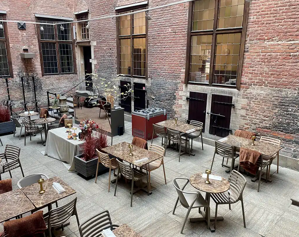 Café Ratuszowa dans l'Hotel de Ville de Gdansk.