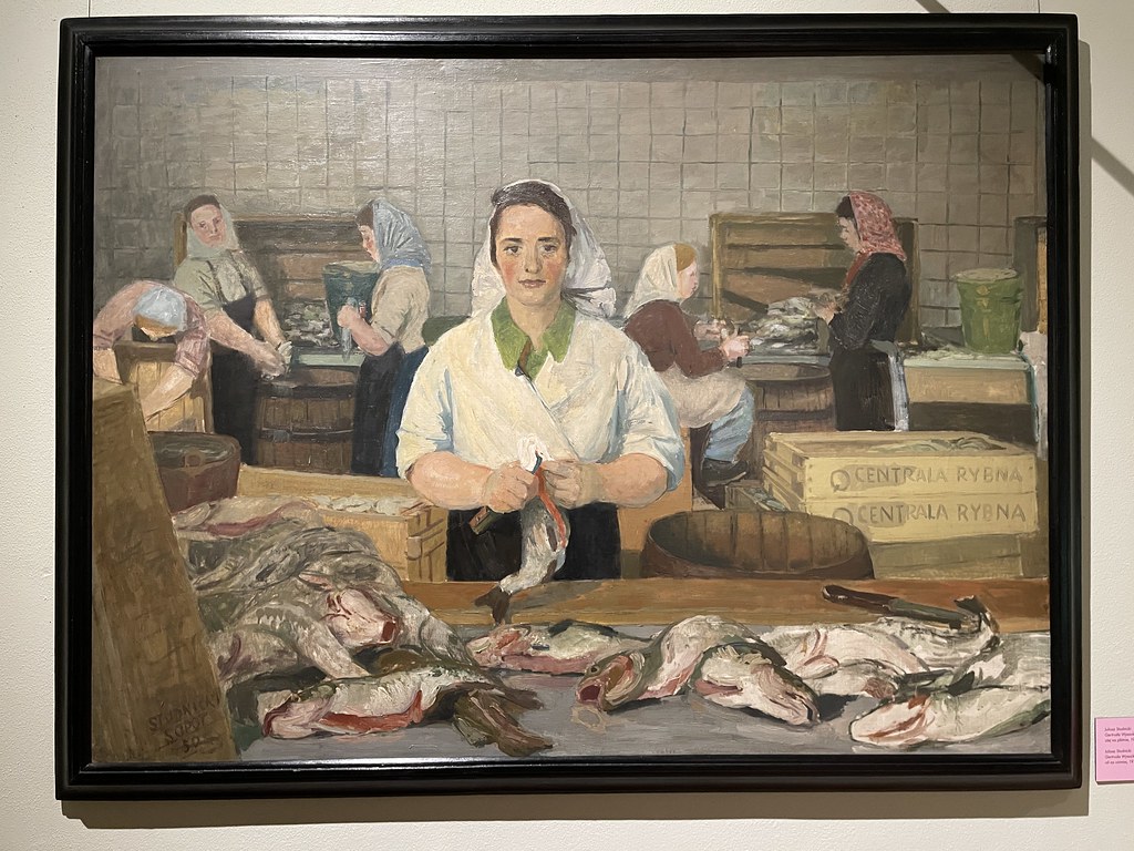 Toile de Juliusz Studnicki "Gertruda Wysocka, ouvrière modèle" (1950). Expo sur les animaux de Gdansk dans le Rastusz.