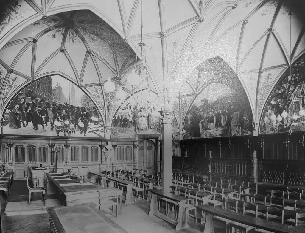 Salle du trône version néogothique dans le Ratusz avant 1939, Hotel de Ville de Gdansk.