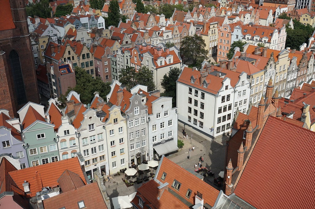 Vue sur le centre historique depuis le Ratusz de Gdansk.
