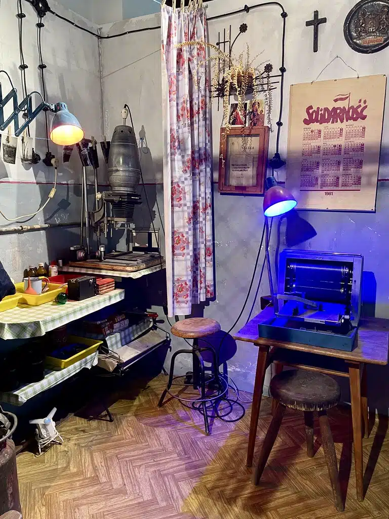 Atelier photographique dans la Salle BHP de Solidarnosc.