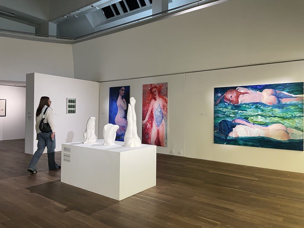 A l'intérieur de la Galerie nationale d'art (Art contemporain) à Sopot.