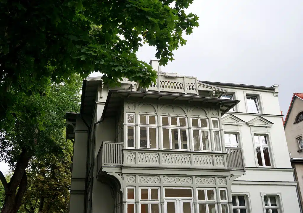 Architecture en bois d'une villa de Sopot.