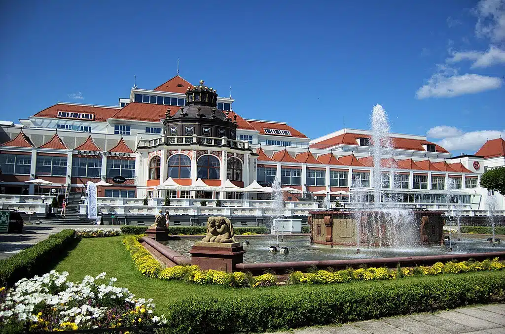 Etablissement de thalassothérapie à Sopot - Photo de Fmbar22 - Licence ccbysa 3.0 PL