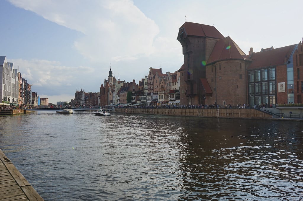 Grue médievale dans le centre historique de Gdansk.