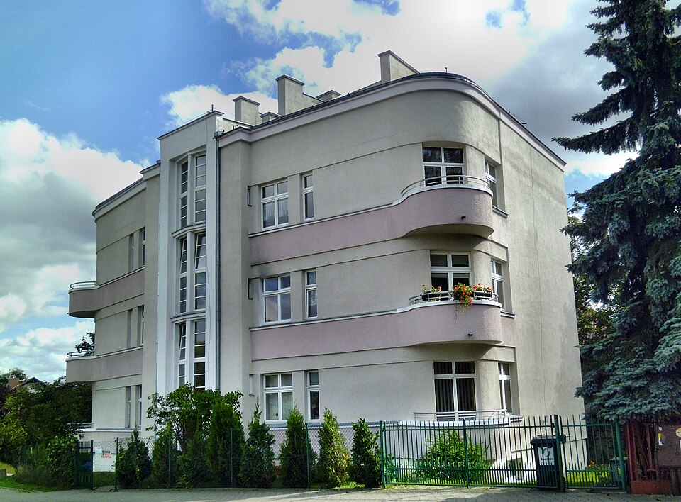 Construction moderniste à Kamienna Gora, Gdynia - Photo de Jasny63 - Licence ccbysa 3.0 PL