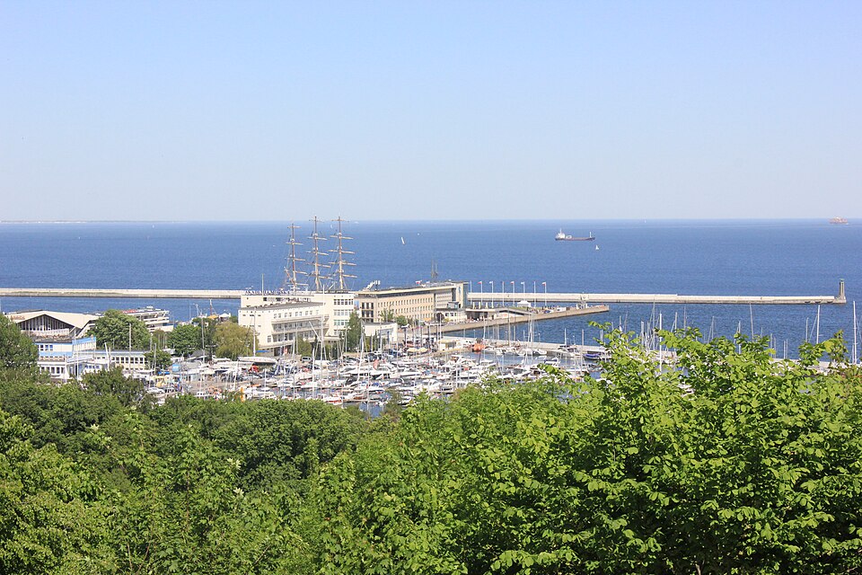 Vue sur le port de plaisance de Gdynia depuis la Kamienna Gora - Photo d'Andrzej Otrebski - Licence ccbysa 4.0