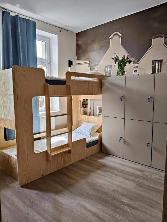 Dortoir de l'auberge Dzien Dobry à Gdansk.