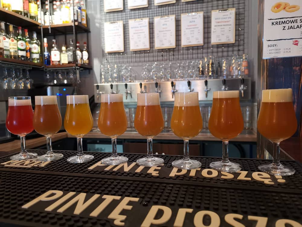 Bar Z innej beczki pour celles et ceux qui s'aventurent en dehors du centre de Gdansk, ici à Wrzeszcz.