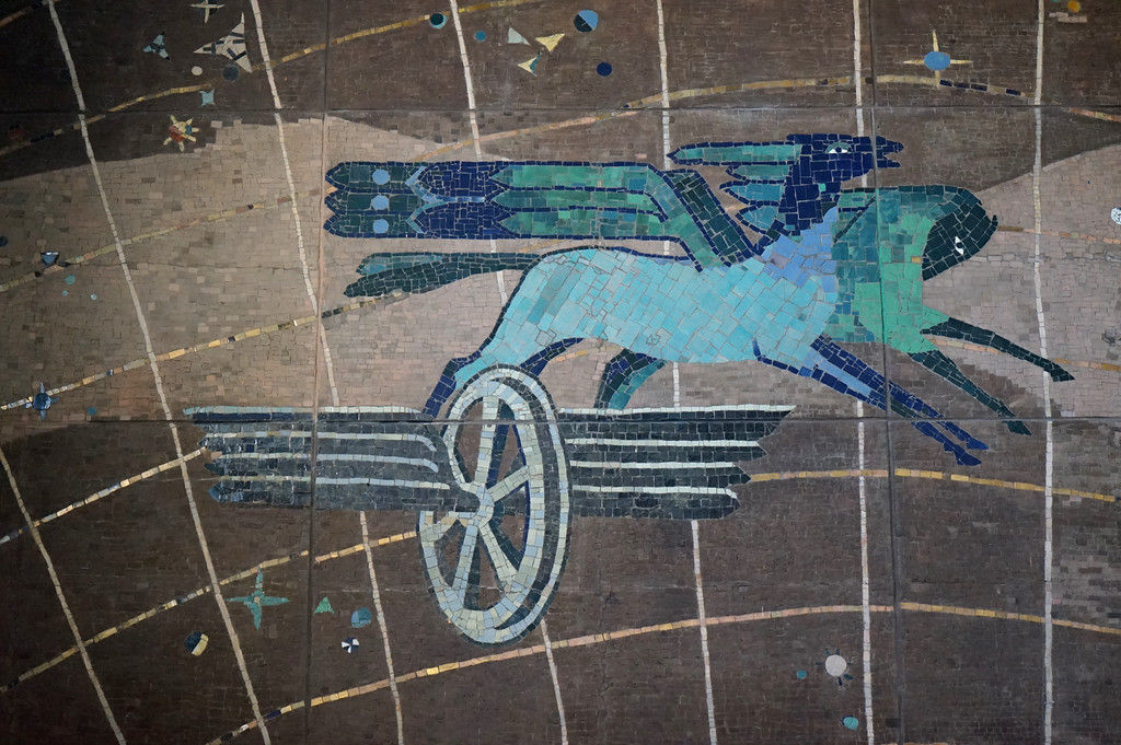Mosaique de pégase dans la gare de Gdynia glowna (gare principale).