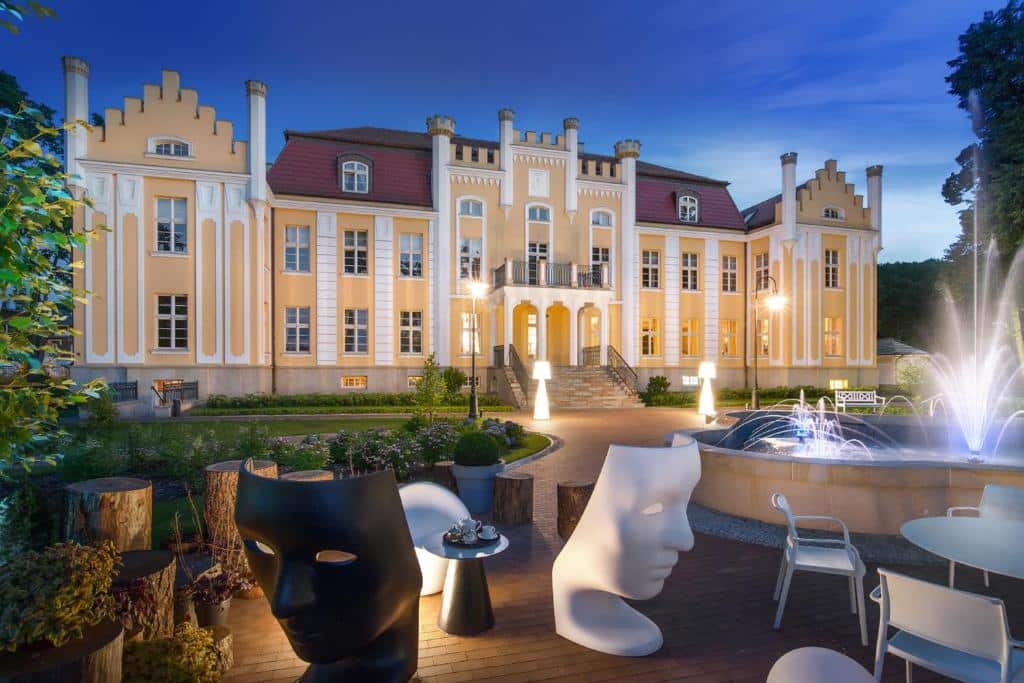 Vue sur le Relais Chateaux Hotel Quadrille près de Gdansk.