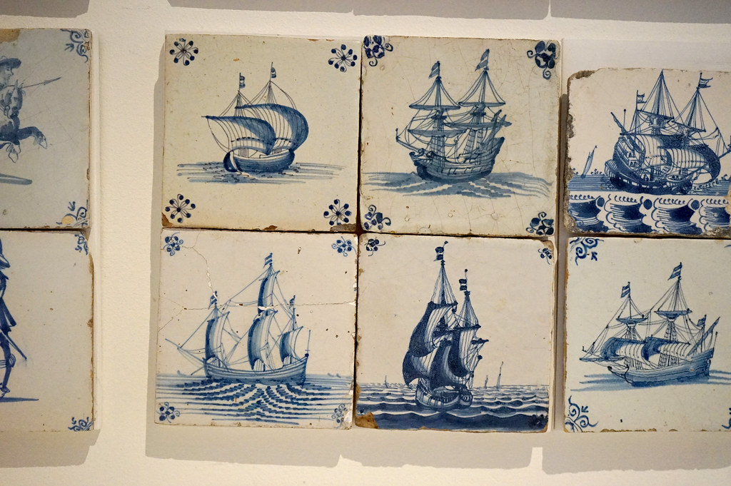 Faïences de Delft de la Collection de céramique dans le Musée National de Gdansk.