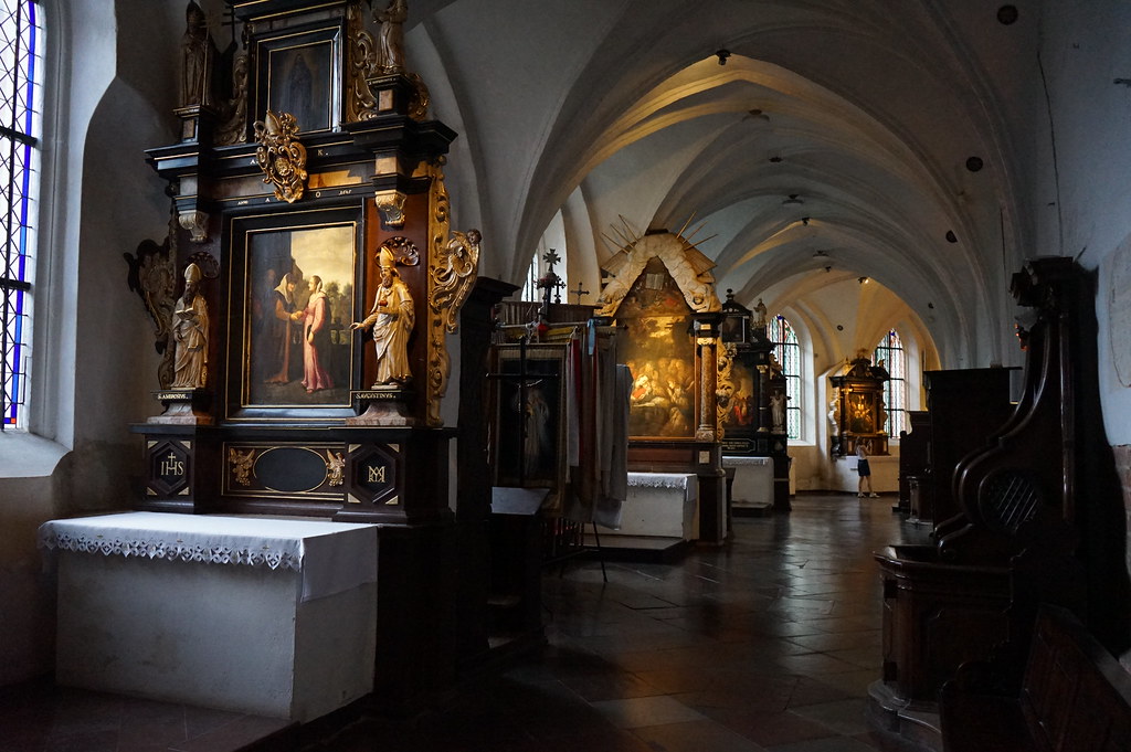 Chapelles latérales de la Cathédrale d'Oliwa à Gdansk.