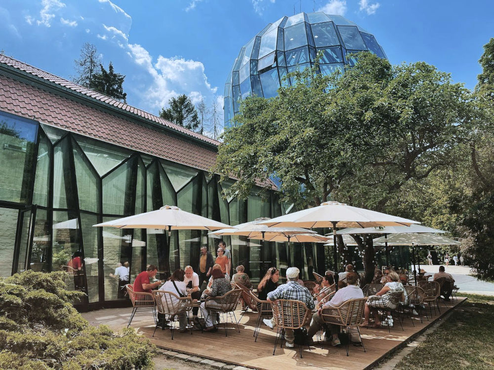 Cafe Spokoj dans le jardin botanique du Parc d'Oliwa à Gdansk.