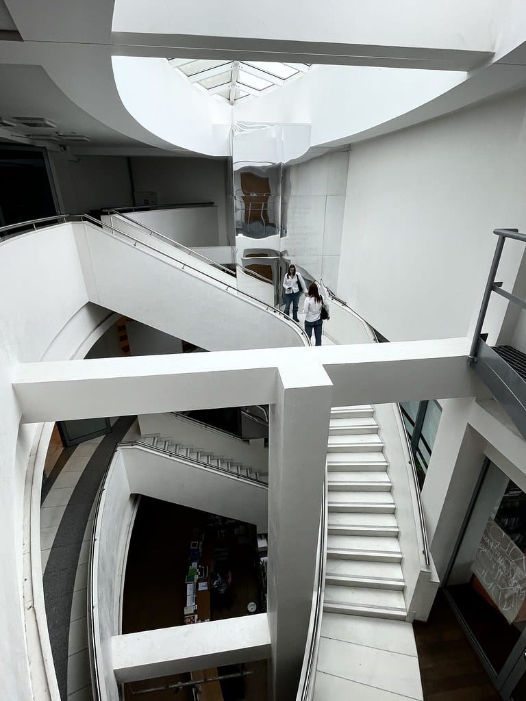 Architecture : A l'intérieur de la Galerie nationale d'art (Art contemporain) à Sopot.