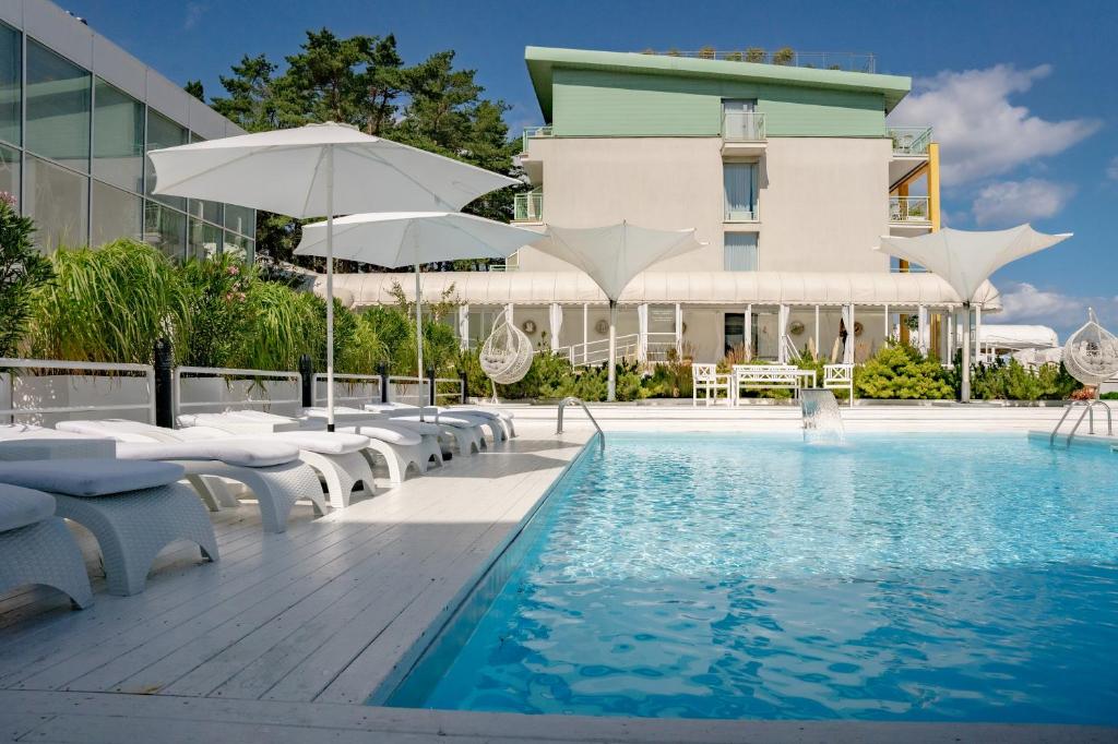Piscine de l'Hotel Bryza Resort à Jurata.