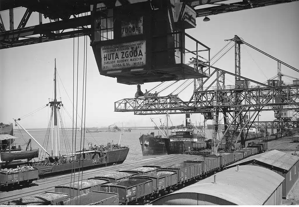 Dans le port de Gdynia - Photo d'Henryk Poddebski.